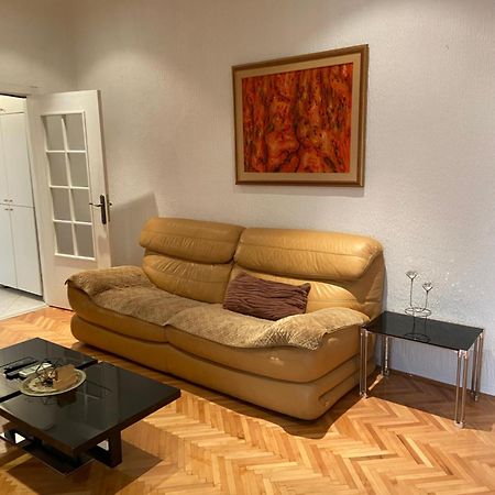 Right In The Heart Of Podgorica! Apartment Exterior foto
